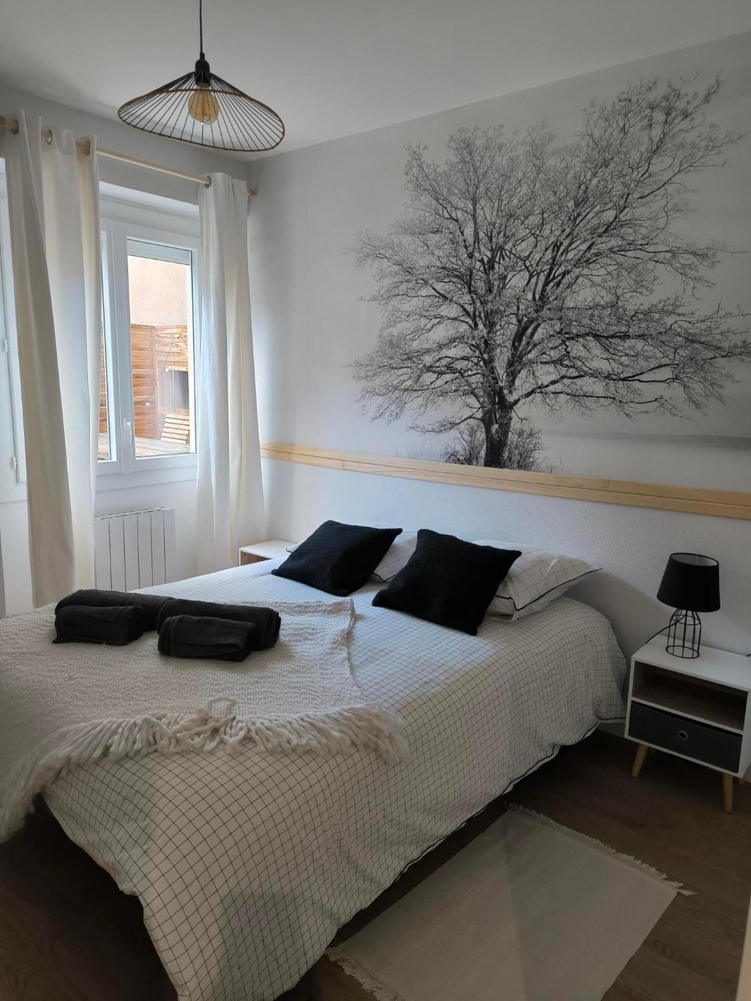 Lodge Loupau Maga Bagneres-de-Luchon Ngoại thất bức ảnh